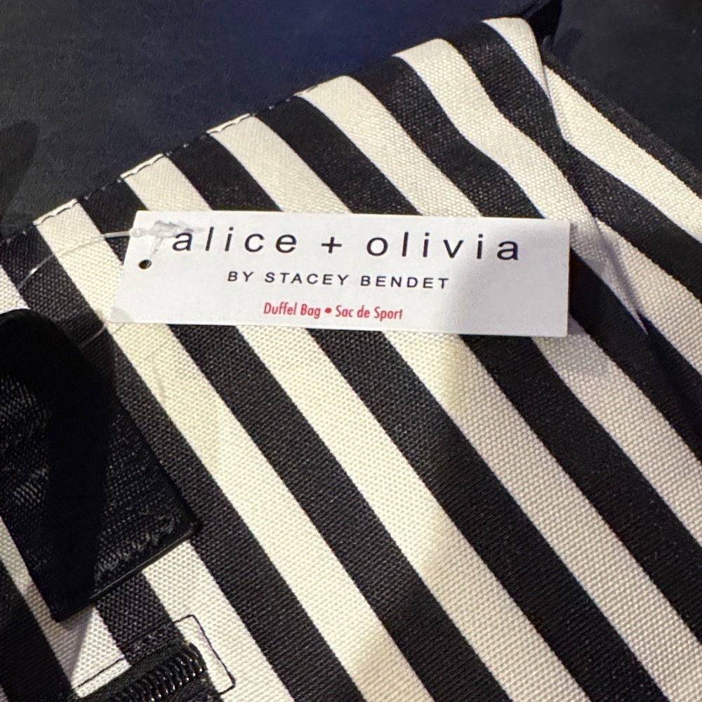 Alice + Olivia Black and White Striped Duffel Bag. NWT 16X6X11 - Picture 3 of 4